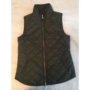 army green quilted vest from old navy